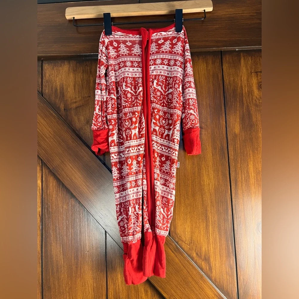 Little Sleepies Festive‎ Red Christmas Onesie Pajamas Baby 3-6 months.